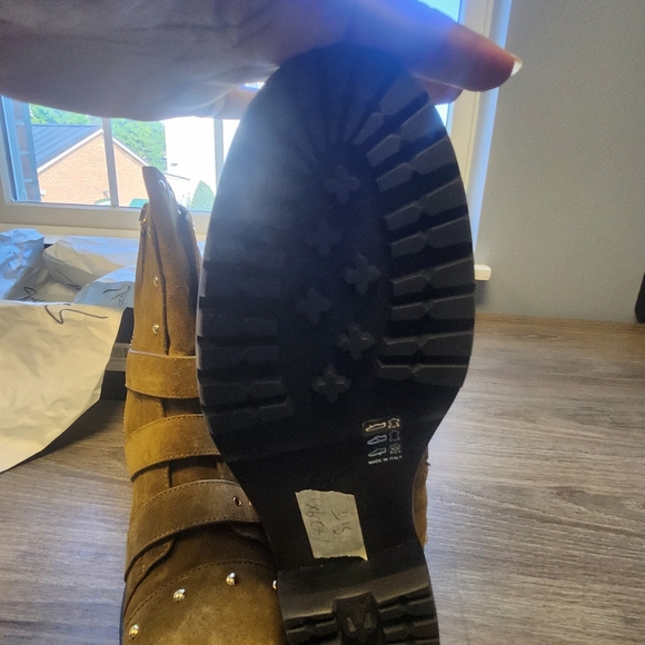 NWT Giuseppe Zanotti Green with Gold hardware Combat Boots - Picture 2 of 5